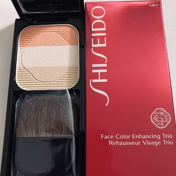 SHISEIDO - Face Colour Enhancing Trio - OR1 - - Peachy Tone- Brand New in Box! - Picture 1 of 3